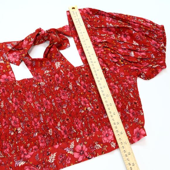 Band Of The Free Ditsy Floral Smocked Crop Top L Red Puff Sleeve Tie Back Boho - Picture 6 of 10